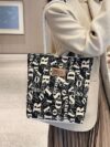 Statement tote bag