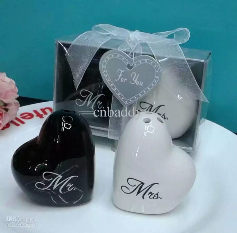 Salt and pepper shakers - Image 4